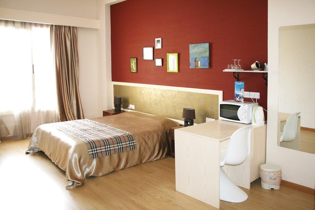 Sunrise Studios Limassol Habitación foto
